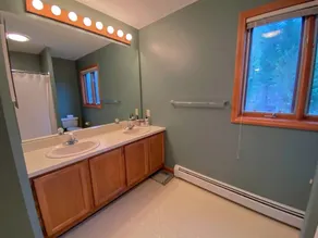 C12 Homey Bretton Woods slopeside townhome for your family getaway to the White Mountains - Image 2