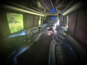 Limo Party Tailgate Bus - Image 4