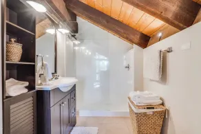 Pinegrove by AvantStay - Image 3