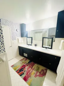 University Home - 6BRs - Sleeps 10 - Image 5