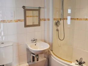 1 bedroom accommodation in West Mersea, near Colchester - Image 2