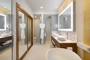 Christmas Week 2025 - Five Star Villa La Valencia Beach & Spa Resort-Two-Bedroom - Image 2