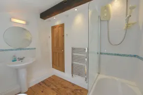 April Cottage, COVERACK - Image 5