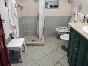 Apartment-Familie-Ensuite mit Dusche-Gartenblick - Image 3