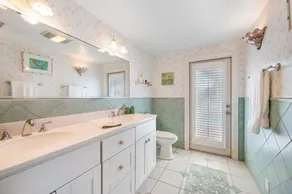 3106 AVE F - THE RETREAT home - Image 4