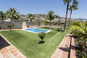 Belle villa avec climatisation, Internet WIFI, piscine privée et jardins - Image 3
