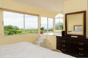 LARGE TRANQUIL VILLA WITH STUNNING OCEAN VIEWS AND PRIVATE POOL - Image 4
