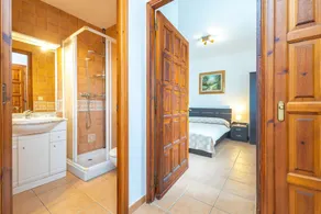 Holiday Home 'La Calma' with Mountain View, Wi-Fi - Image 4