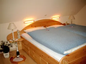 Casa adosada (cuatro estrellas, 75m²), a unos 300 m del lago de baño. - Image 4