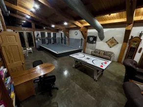 Indoor Heated Pool pontoon boat fish 3 full baths sleeps 17 in beds 2026 SALE!!! - Image 4