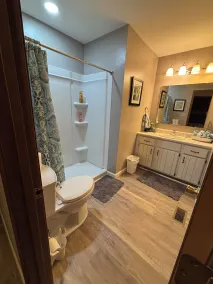 GORGEOUS LAKE FRONT 3BR Entire Home with Private Dock & Pet Friendly! - Image 4