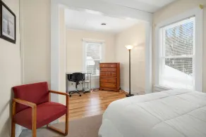 Stor charmig 2 sovrum på övervåningen Flat 3 kvarter från centrala Auburn. - Image 5