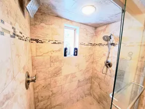 Large mountain home, incredible views, hot tub, game room, minutes from Jackson! - Image 4