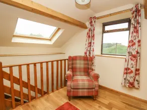 PANT Y RHEDYN, pet friendly, character holiday cottage in Rhayader - Image 2