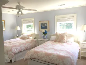 Location Location! Perfect 2-Bedroom Condo On Main Street In Chatham - Image 5