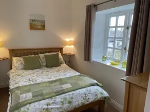 Lovely cottage on the beautiful village square of Chittlehampton  - Image 5
