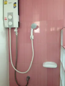 Yaowamal Apartment - Image 3