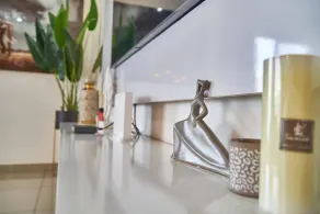 One Bedroom Pent-house. - Image 4