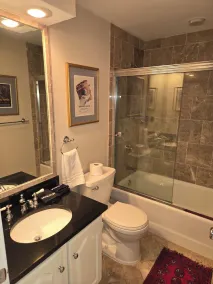 2br / 2ba: Million Dollar Udsigt fra Luksus Condo på Ridge. - Image 4