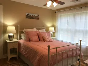 Lovely Private Setting - Image 4