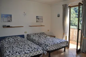 Monrepos villa med pool och utsikt över havet och bergen - Image 3