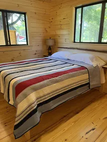Mourning Dove, a luxurious Lancaster cabin in French, NY. - Image 3