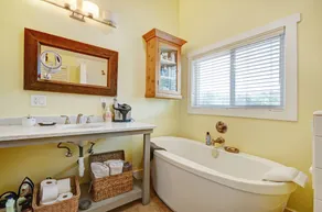 Charming  Wine Country Cottage   - 1.5 m to Sonoma Plaza - Image 3