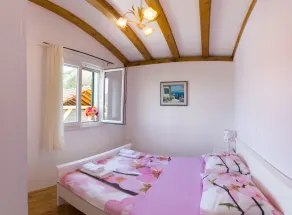 Villa with a view to nature, hydromassage heated pool, authentic stone property - Image 5