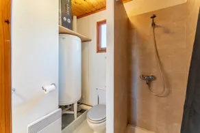 Chalet \"Gite Lavande\" avec piscine partagée, terrasse privée et Wi-Fi - Image 3