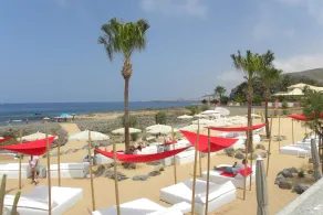 Beautiful apartment with large terrace & sea view - Image 3