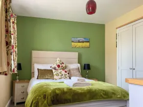 Cosy Cotswolds Townhouse - Image 5
