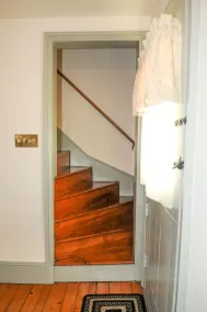 Fieldstone Farmhouse Guest Suite - Image 2