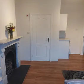 Luxury Family Three Bedrooms Semi-Detached House - Image 5