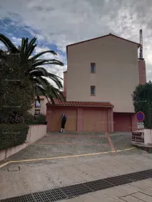 4DOM17 - Apartment near the beach - Image 1