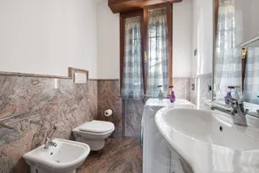 Villa Felice Apartment with Lake View, Private Terrace and Garden - Image 3