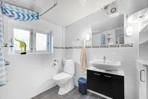 Familienfreundliches wunderschönes Ferienhaus mit Terrasse, Grill und Garten | Seeblick | Haustiere sind willkommen - Image 3