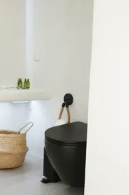 A privately owned home adorned in the distinctive, traditional Cycladic style. - Image 3