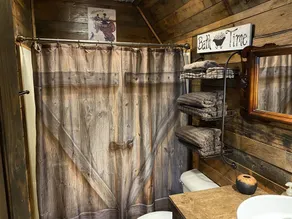 Rustic log cabin in the hills of Arkansas! - Image 3