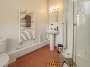KNIGHTS COTTAGE, family friendly, with open fire in Hollingbourne - Image 5