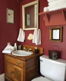 Inn At The Canal Bed & Breakfast - Image 4