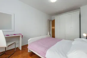 7 persons, only 400m from Brulo beach, 3 bedrooms, 2 bathrooms and garden. - Image 5
