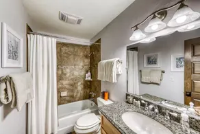 Vail spacious remodeled Ski Retreat with Private Hot Tub - Image 4