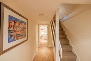 Harlow View, Harrogate - 2 bedroom apt. Dog Friendly. Free Parking. - Image 2