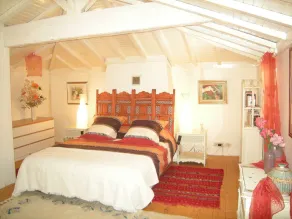 Attraente gîte accogliente e familiare con terrazza, barbecue e giardino - Image 5