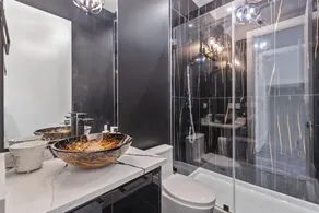 🍁Brand new, cheerful, exquisite 4 BR house,fast wifi,parking🏆 - Image 4
