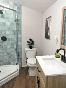 Texas Tin Star Tiny Home-Dusty Feathers Ranch. 9acres. Close to Cedar Creek Lake - Image 4