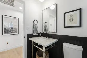 Centrally located 3 bedroom house with private pool - Image 5