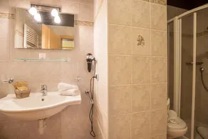 Modern Apartment \"Oberplunerhof - Kronplatz\" with Wi-Fi and Balcony - Image 3