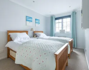 LITTLE STRAND, pet friendly, country holiday cottage in Rock - Image 3