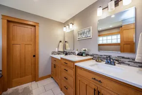 Romantic cheerful home close to many attractions - Image 3